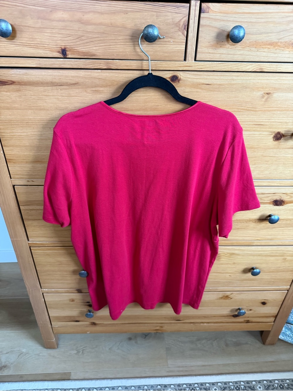 CJ Banks Bright Red Scoop Neck Short Sleeve Top - Picture 3 of 3